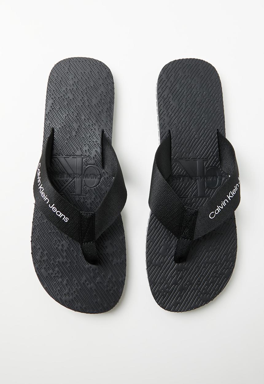 Calvin Klein - Institutional bold logo - black