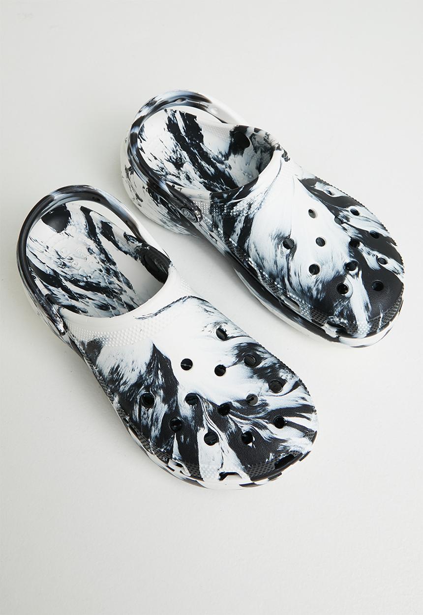 Crocs - Classic platform marbled clog w - black / white