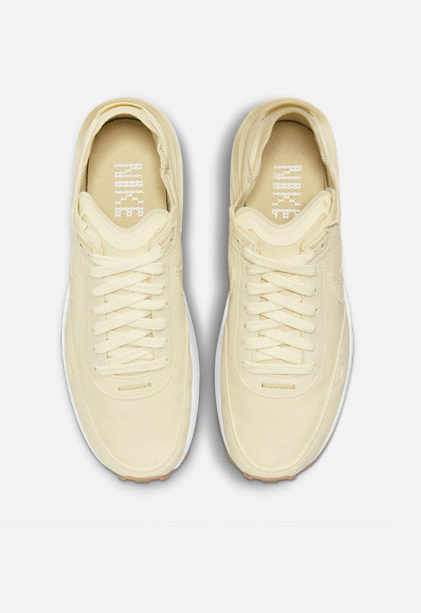 Nike - Waffle one - coconut milk & team gold & lemon drop