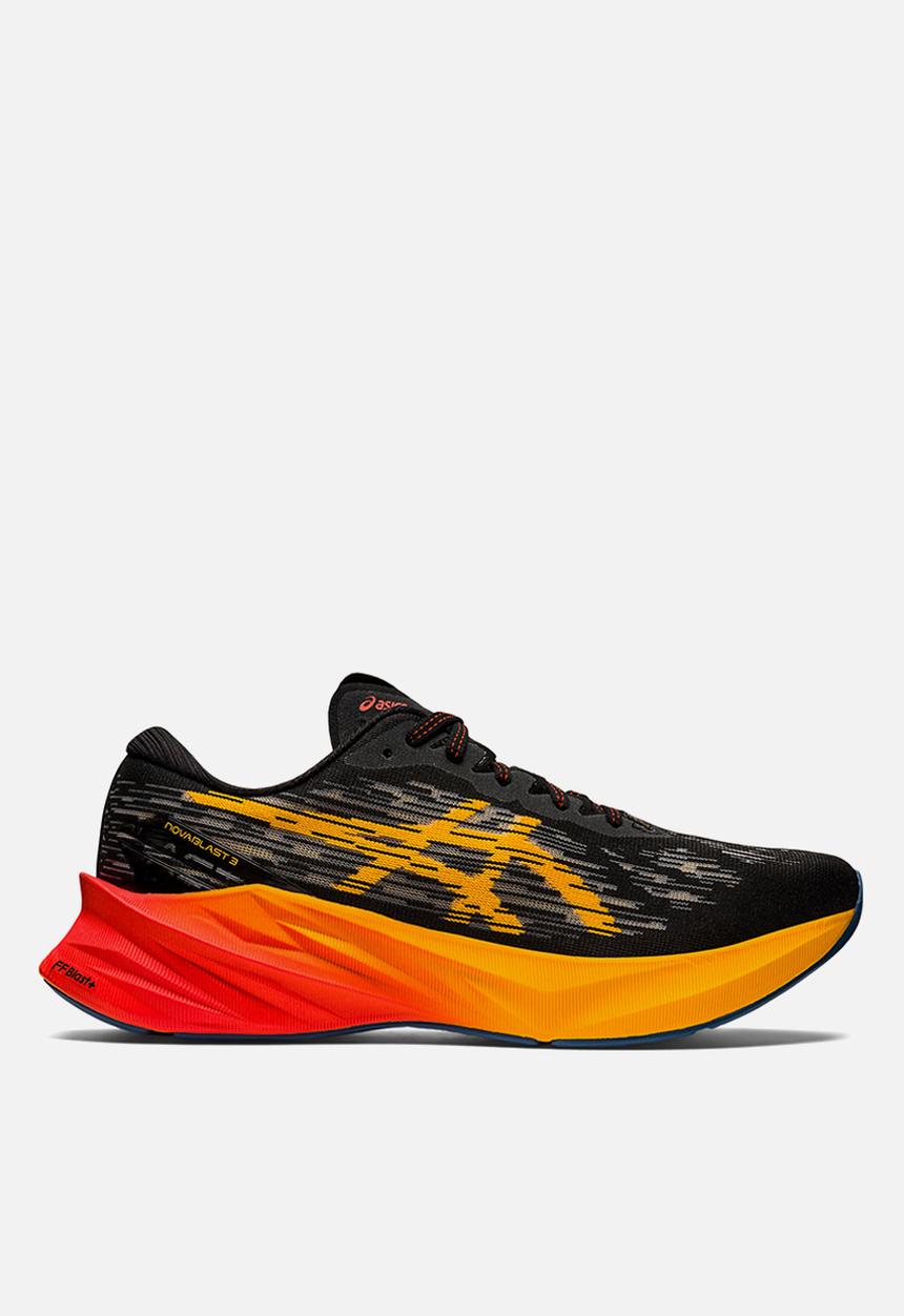 ASICS - Novablast 3 - black & amber