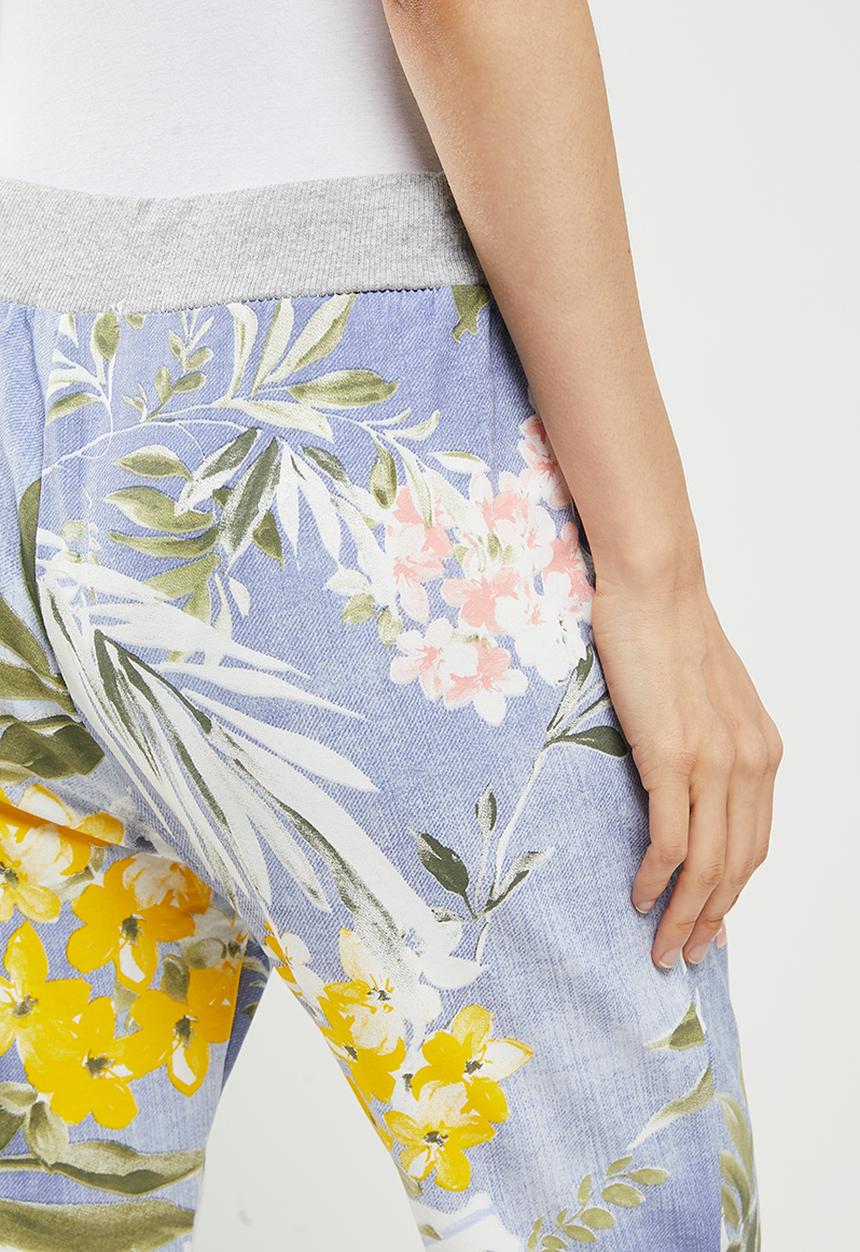Stella Morgan - Floral printed knit capri pants - multi 