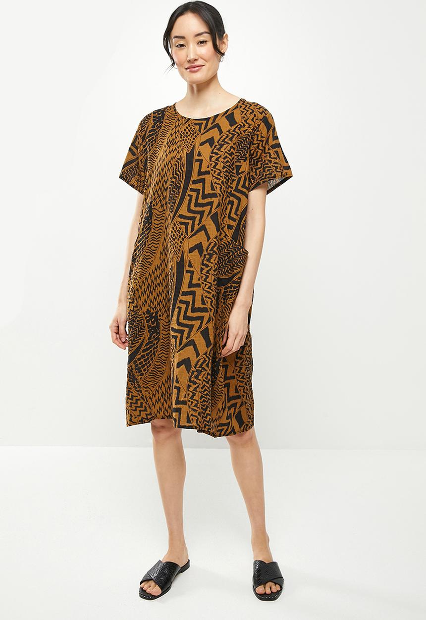 Stella Morgan - Zig zag printed loose fit shift dress - black & brown 