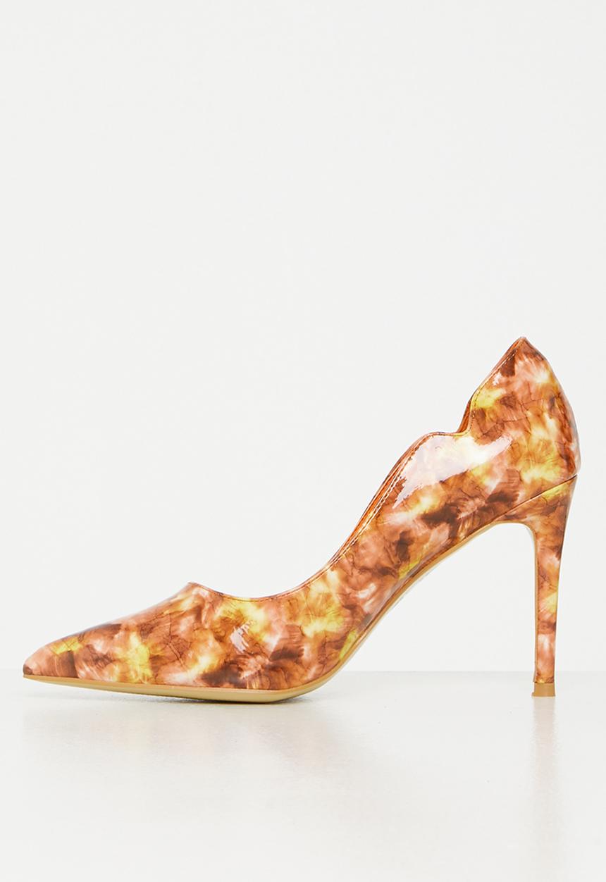 Plum - Tangerine court heel - orange