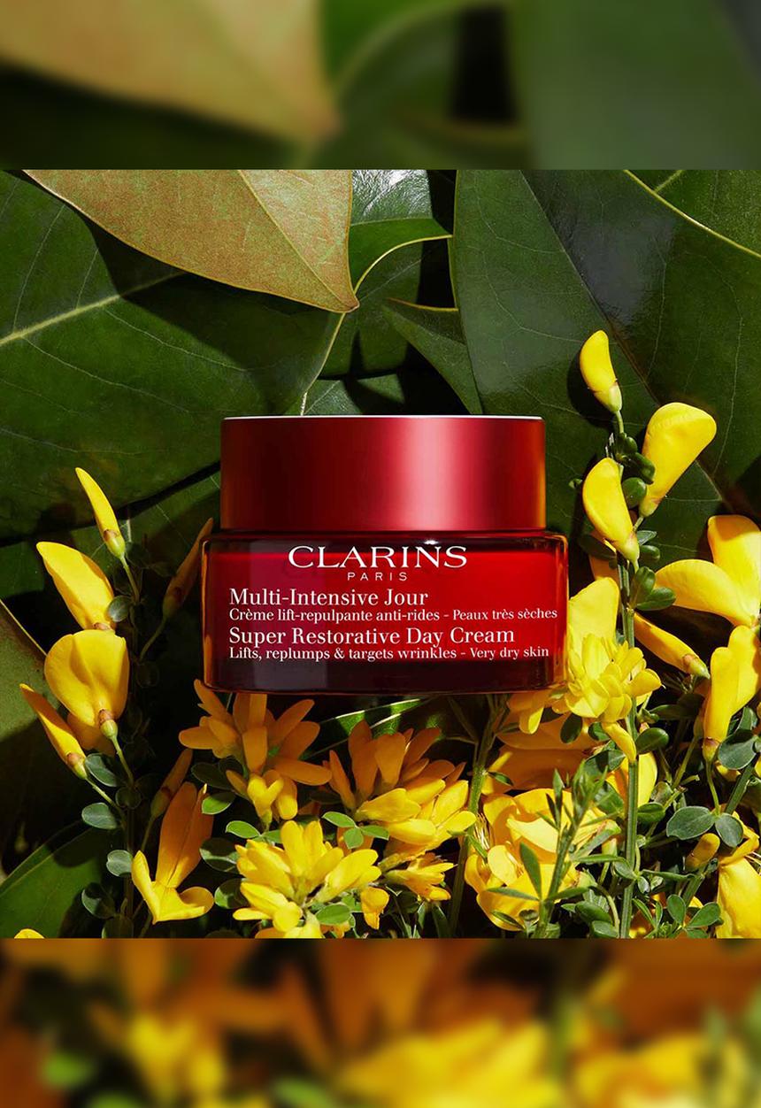 Clarins - Super Restorative Day for Dry Skin