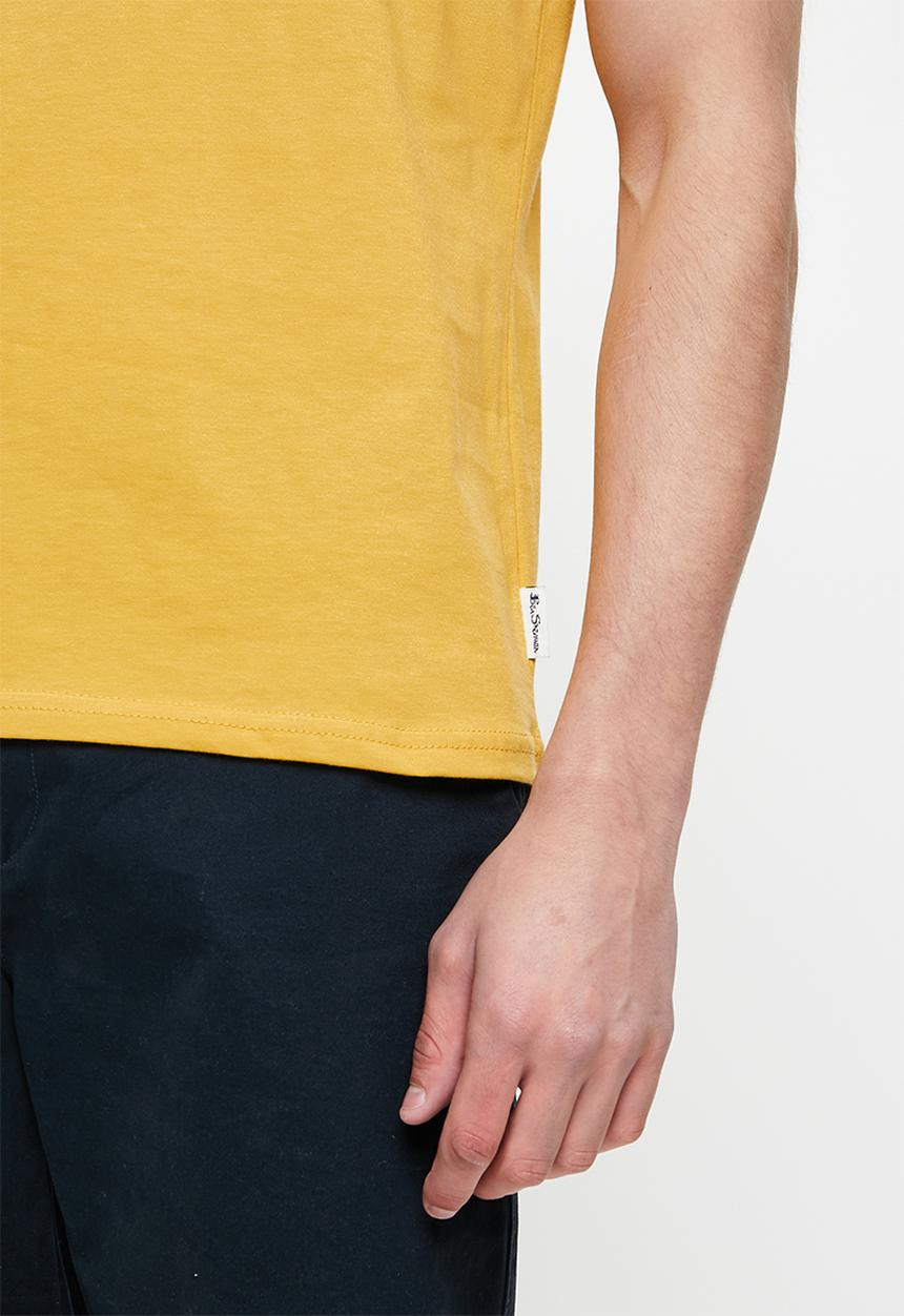 Ben Sherman - Script chq emboss 1 up tee - dijon