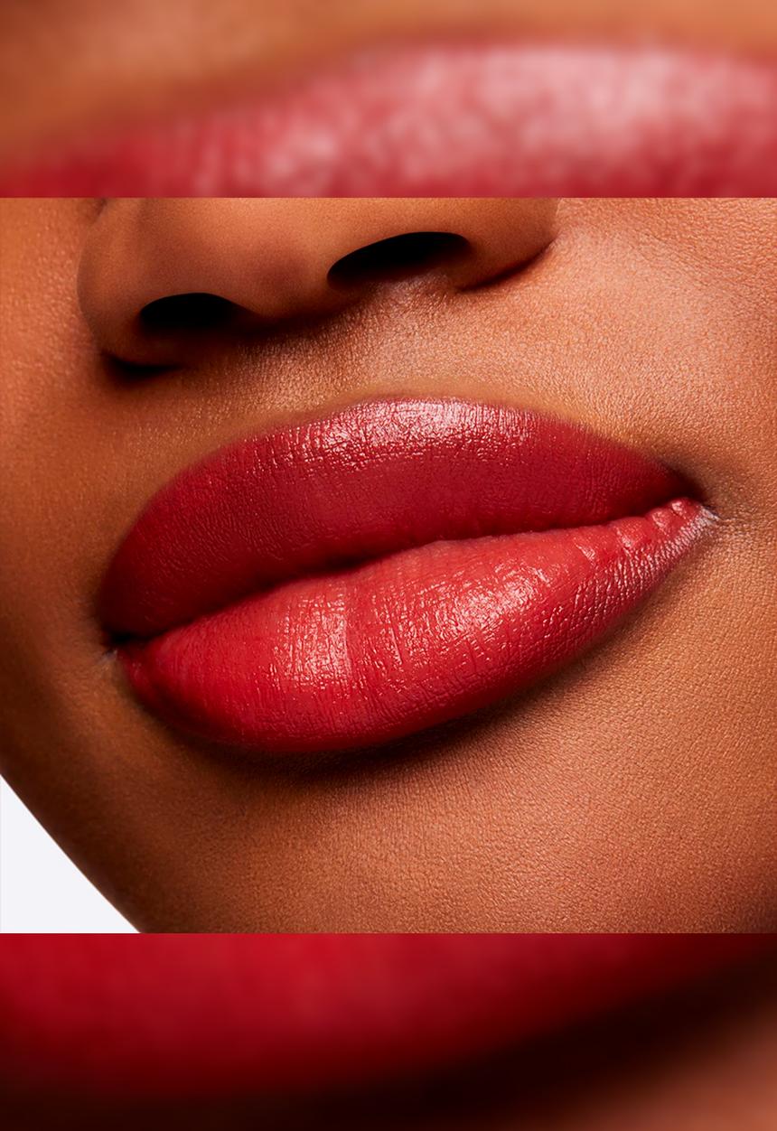 MAC - Powder Kiss Velvet Blur Slim Stick - Devoted To Chili