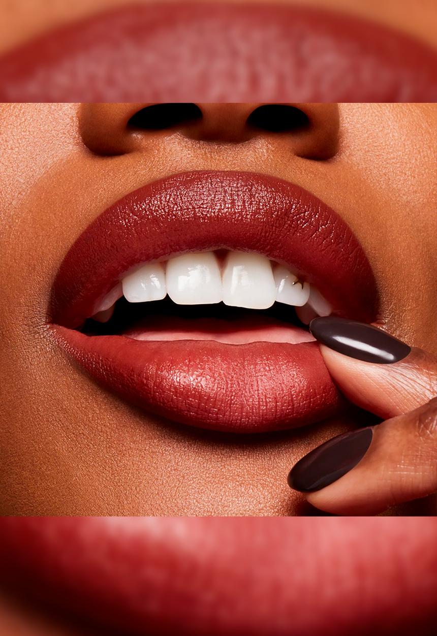 MAC - Powder Kiss Velvet Blur Slim Stick - Nutmeg Ganache