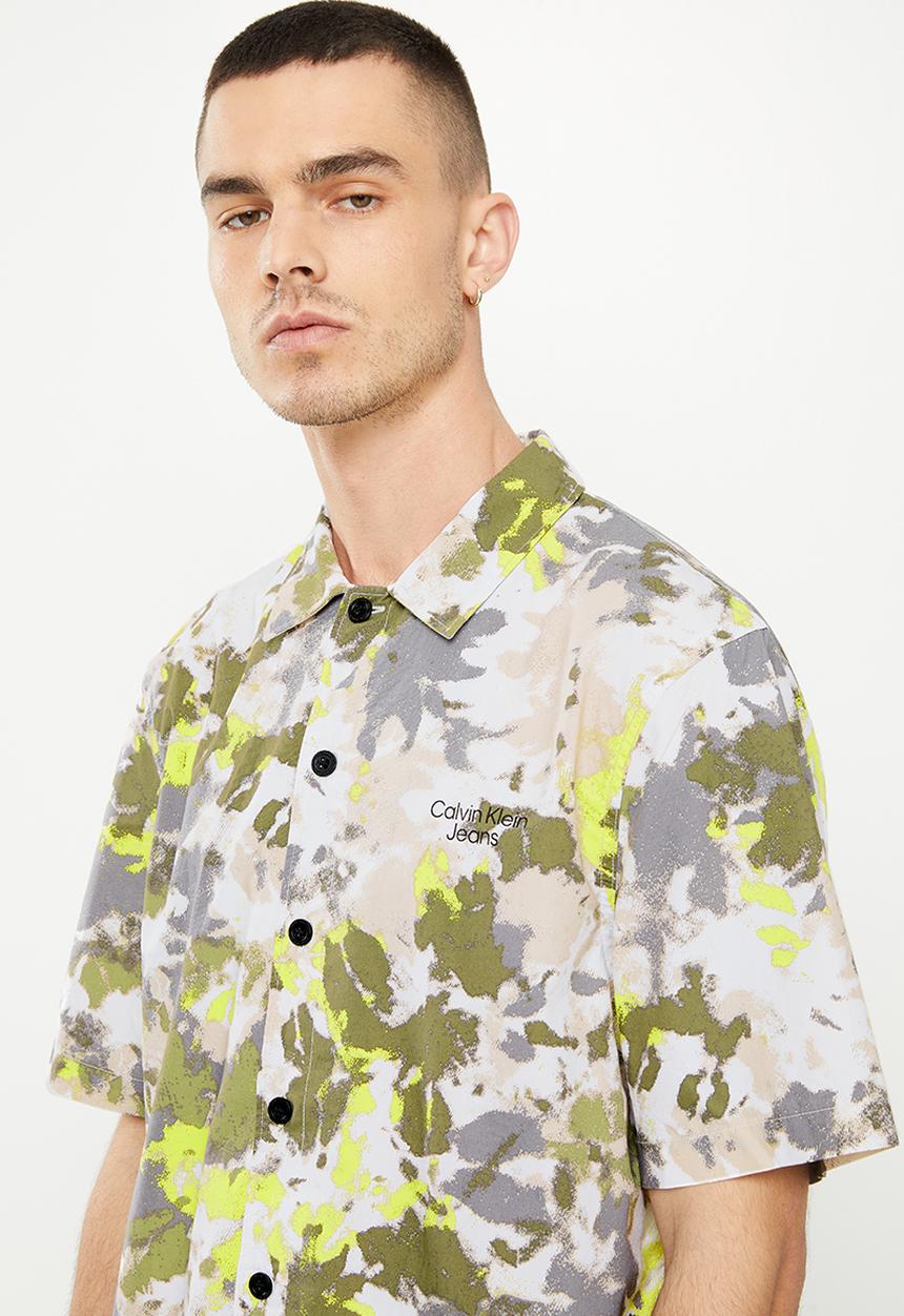 Calvin Klein - Logo aop short sleeve shirt - green