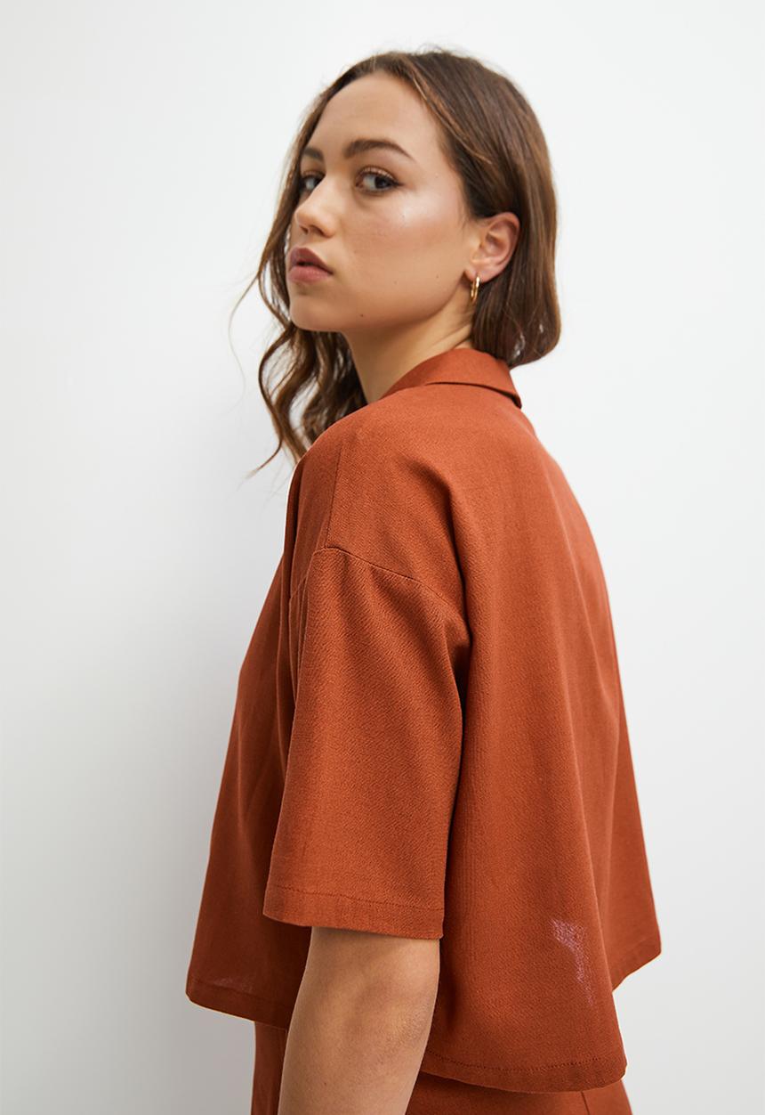 Blake - Oversized Crop Shirt - Rust 