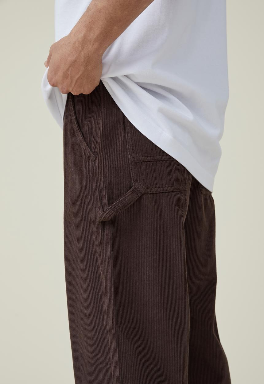 Cotton On - Loose fit pant - carpenter chocolate cord