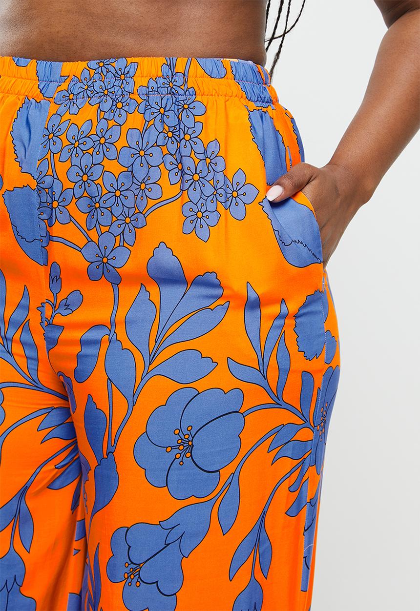 Me&B - Plus cropped wide leg printed pants - orange blue floral