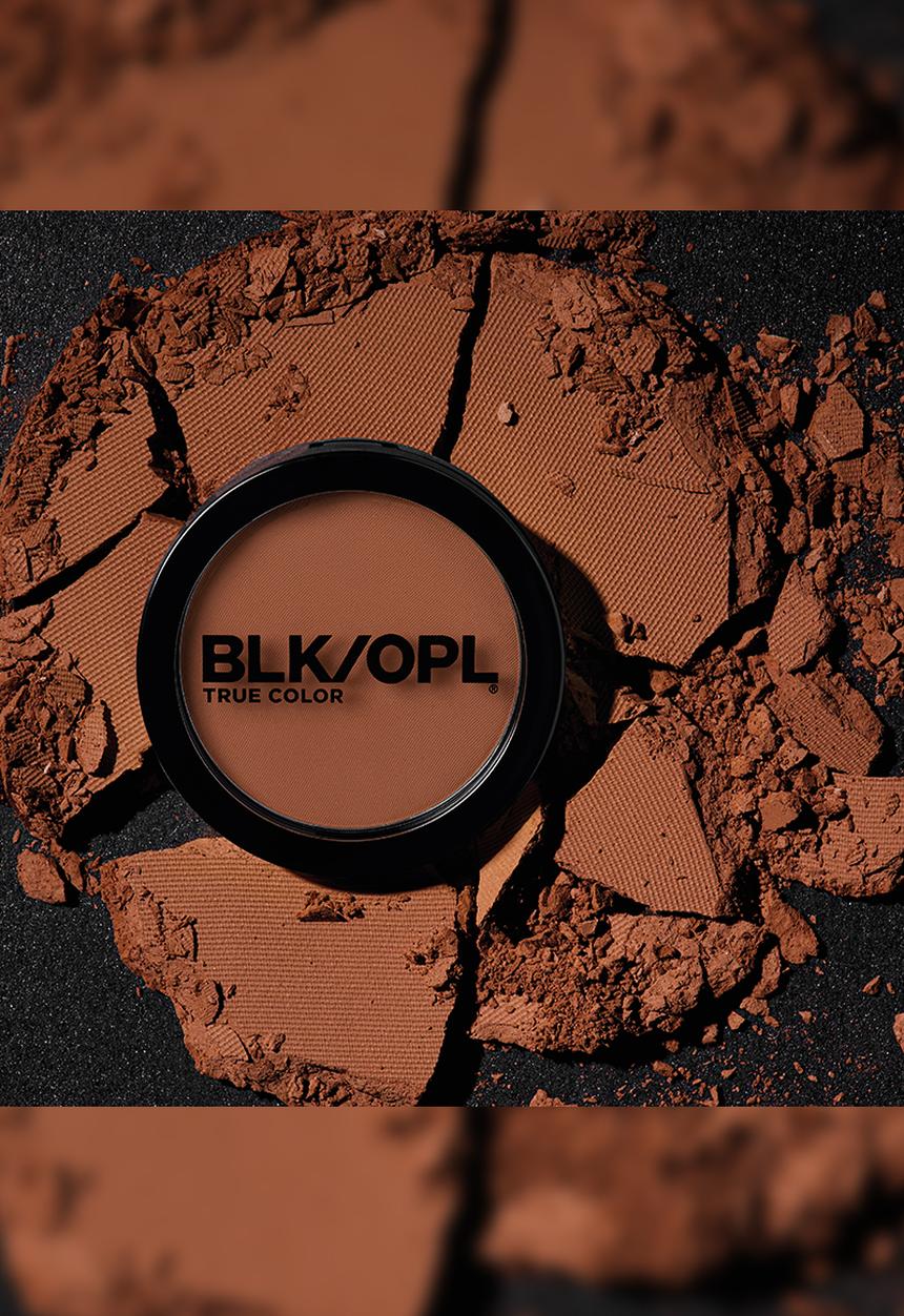 Black Opal - Oil Absorbing Pressed Powder - Smokin Topaz