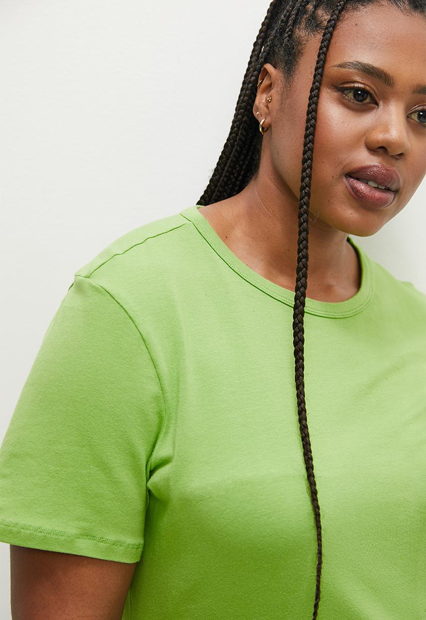 Superbalist - Basic fitted crew neck tee - green