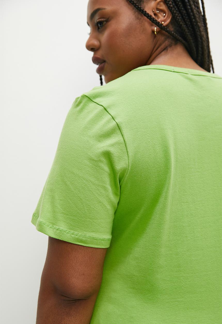 Superbalist - Basic fitted crew neck tee - green