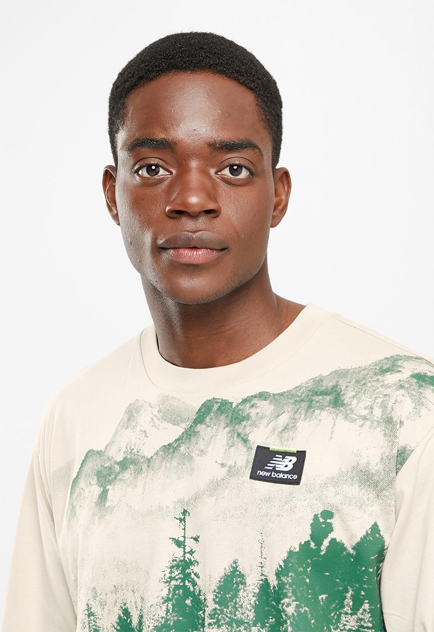 New Balance  - Nb at graphic long sleeve - timberwolf