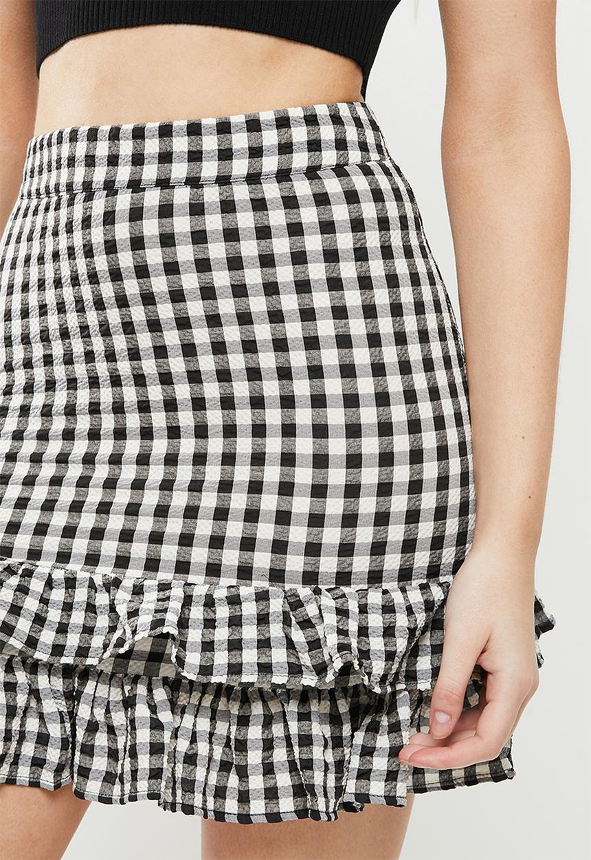 Trendyol - Gingham ruffled skirt - black