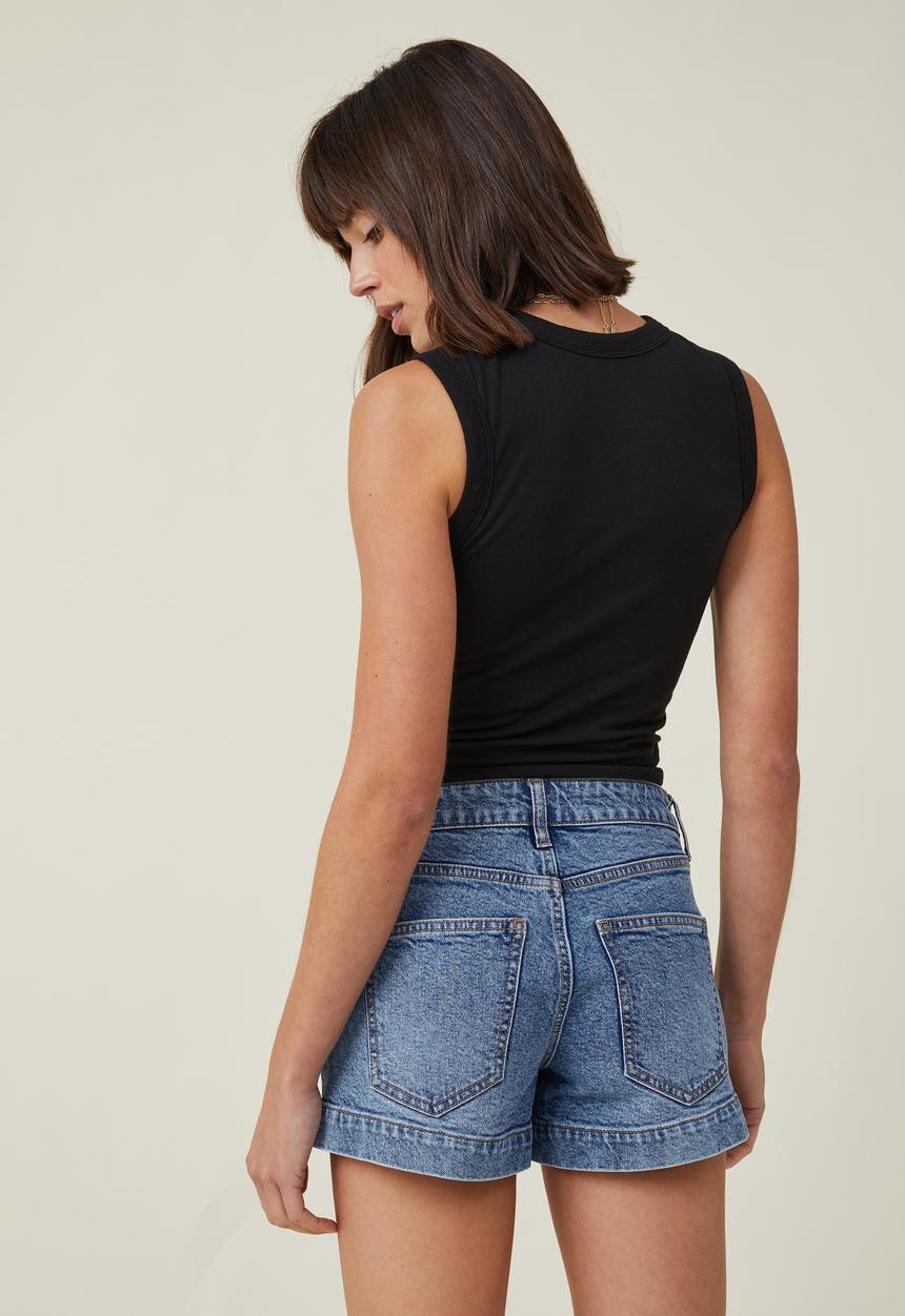 Cotton On - Mid rise classic stretch denim short - stormy blue