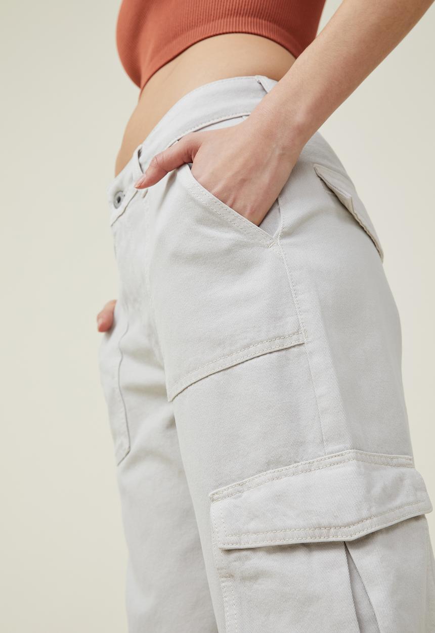Cotton On - Low rise cargo denim jean - soft taupe