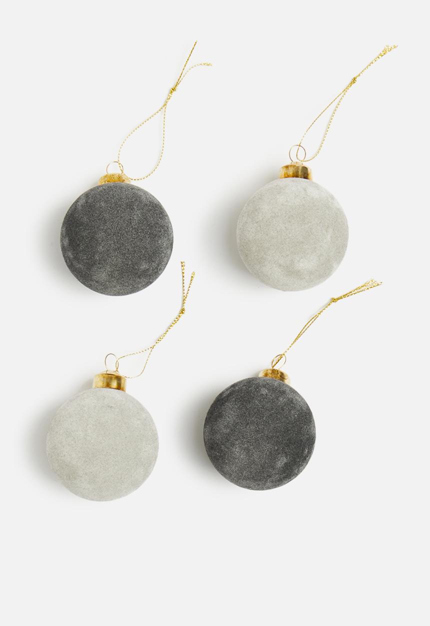H&S - Velvet christmas baubles set of 4 - grey