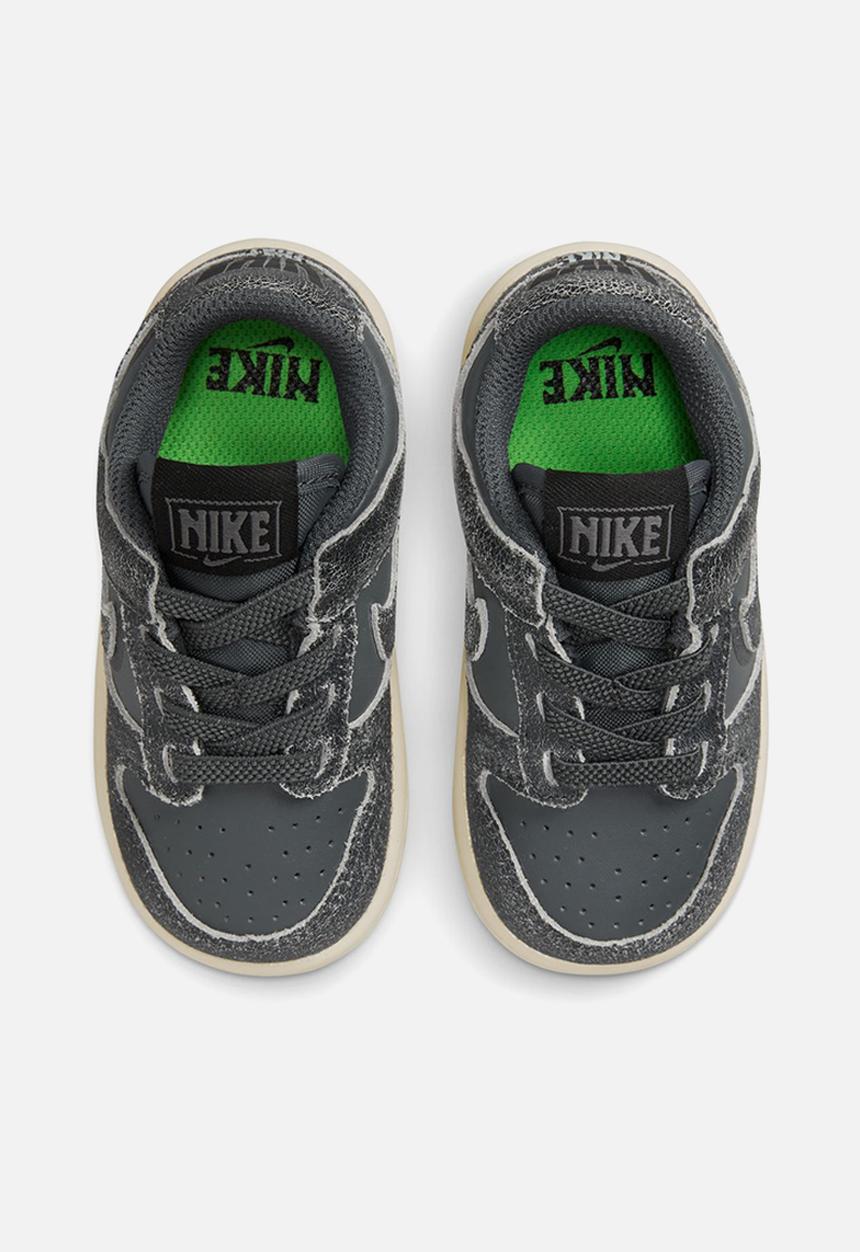 Nike - Nike dunk low se - iron grey/phantom-ghost green