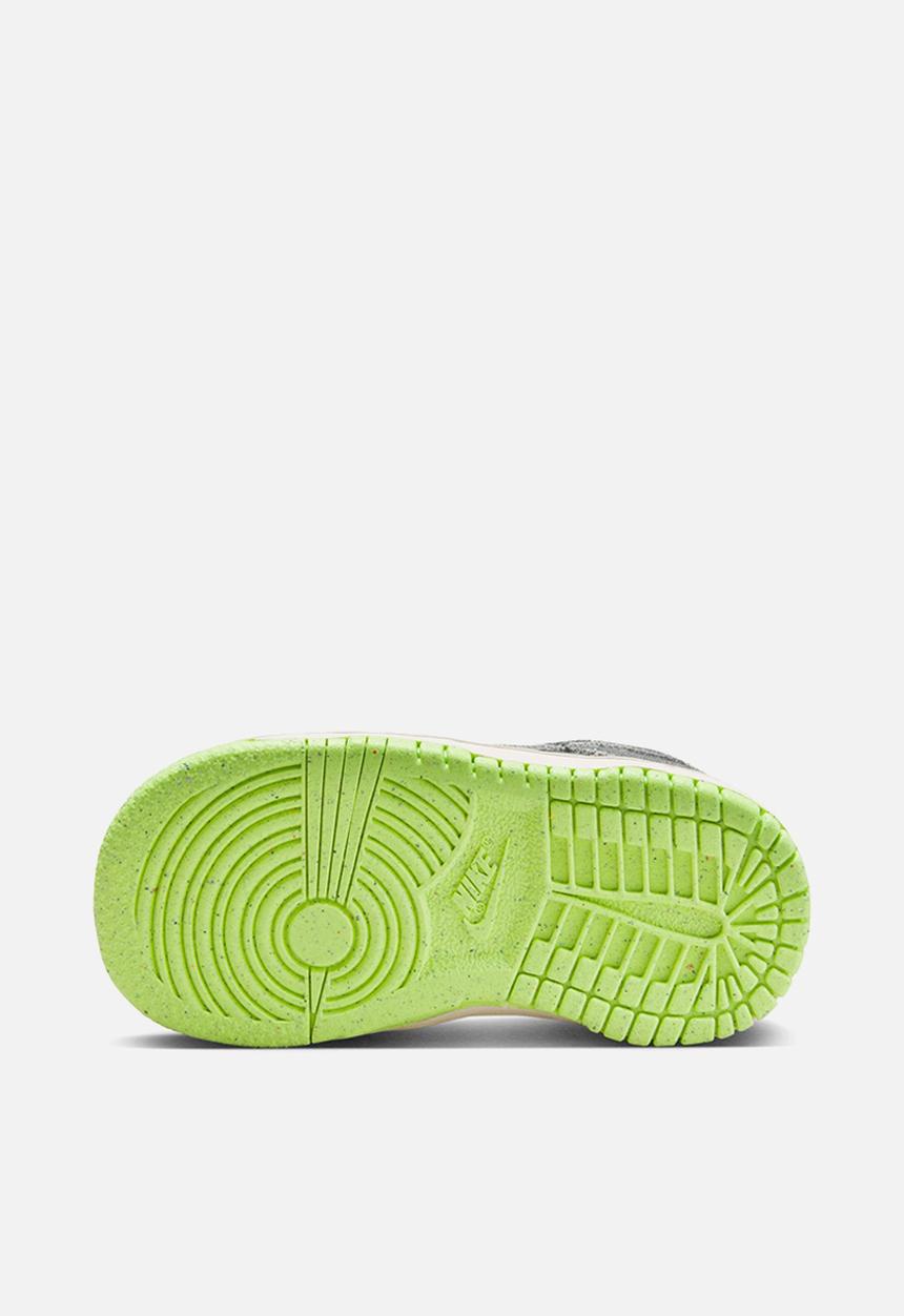 Nike - Nike dunk low se - iron grey/phantom-ghost green