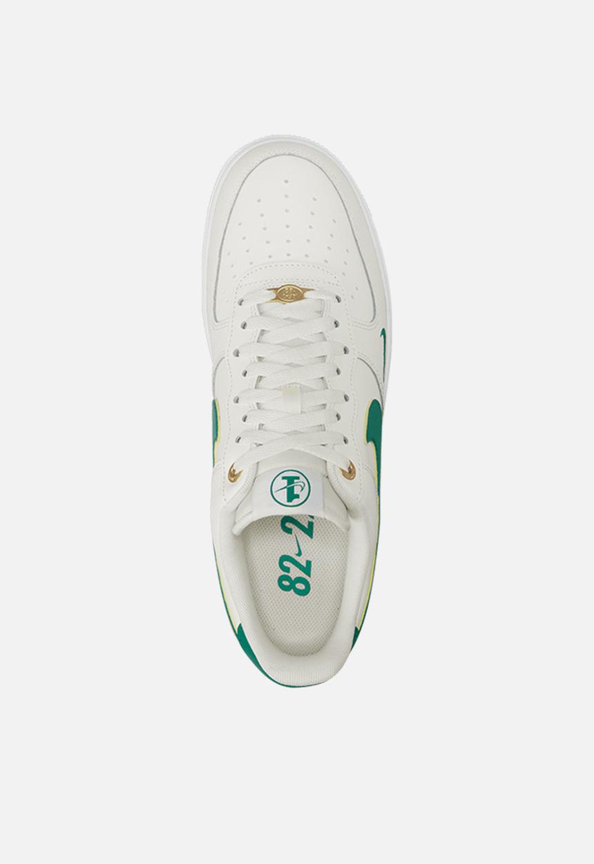 Nike - Air Force 1 '07 LV8 - sail/malachite-white-metallic gold