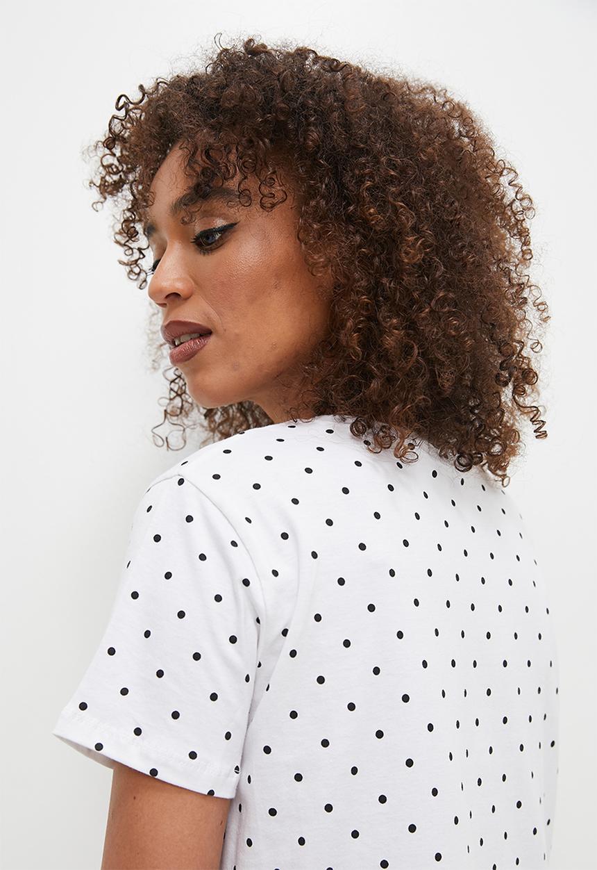 Superbalist - Basic crew easy fit aop - white & black polka