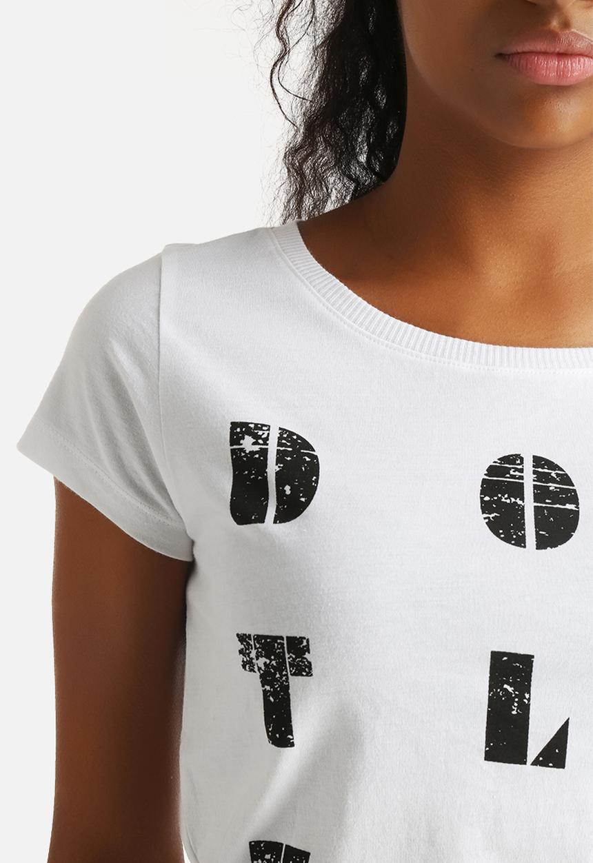 Jacqueline de Yong - Chicago Tee