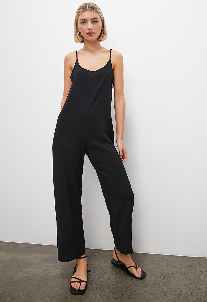 Superbalist - V-neck jumpsuit with tapered leg - black