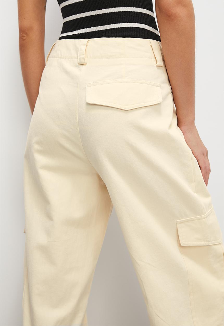 Superbalist - Midrise slim leg cargo - ecru