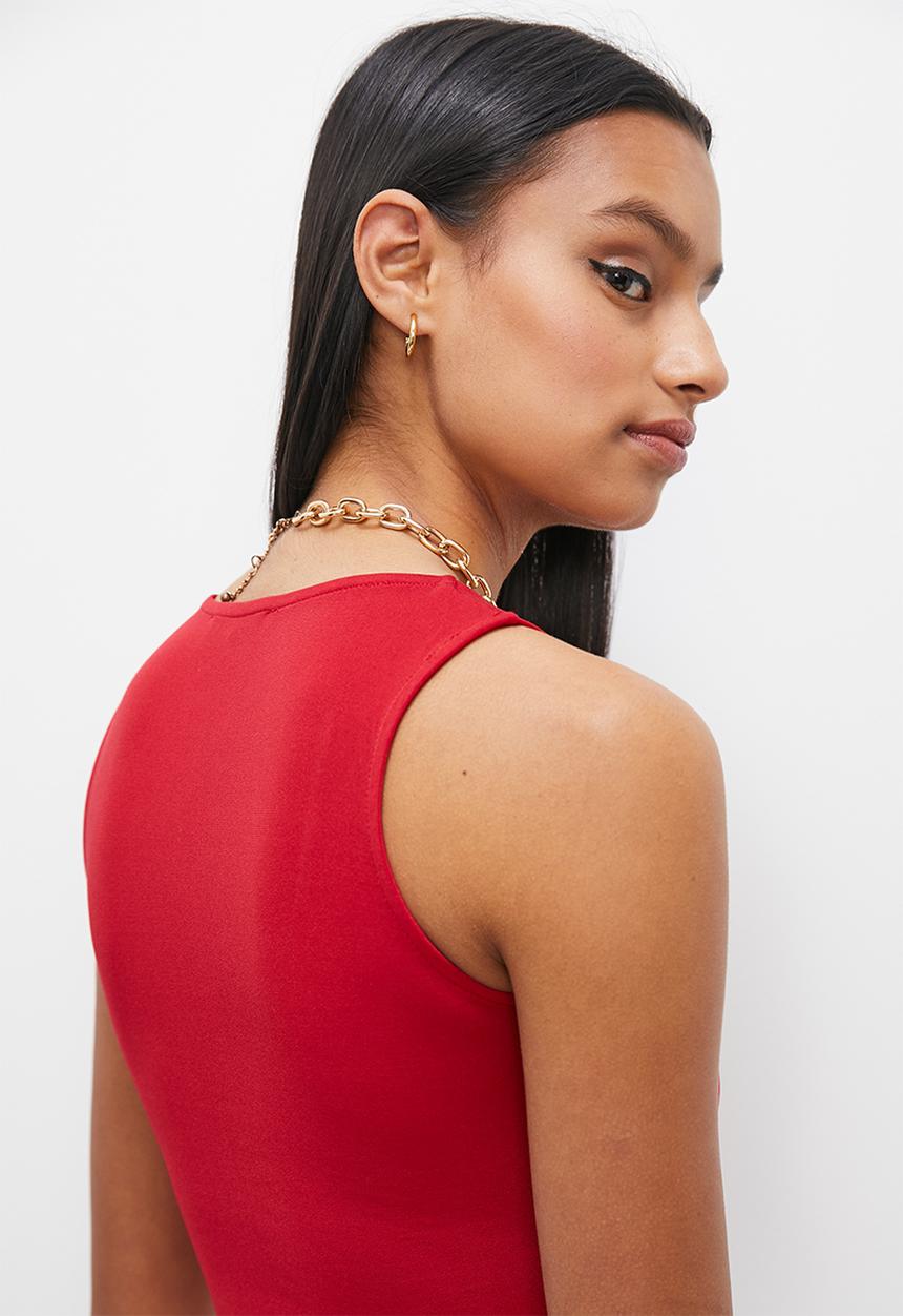 Superbalist - Single scoop neck vest - red