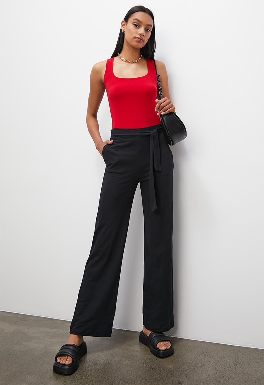 Superbalist - Single scoop neck vest - red