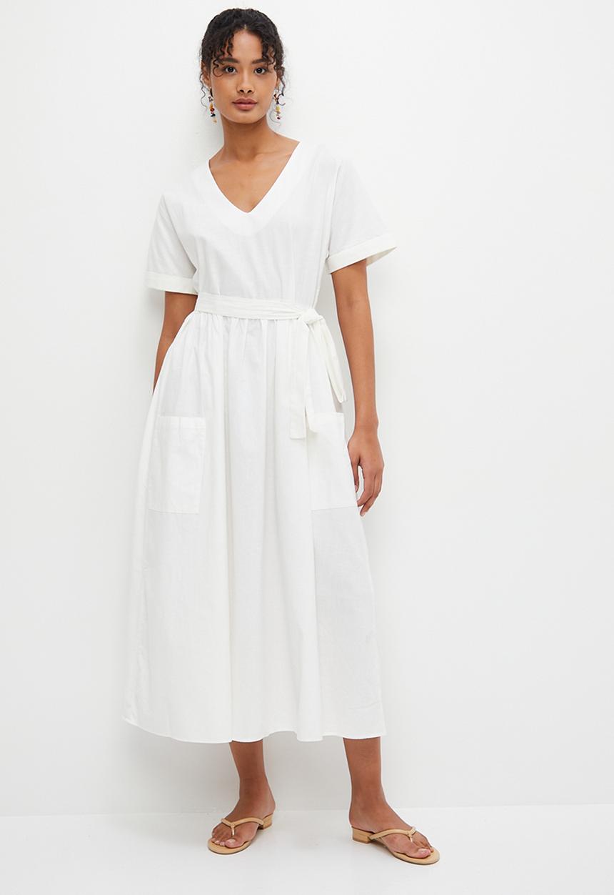 edit - V-neck pocket detail fit & flare midi - cream