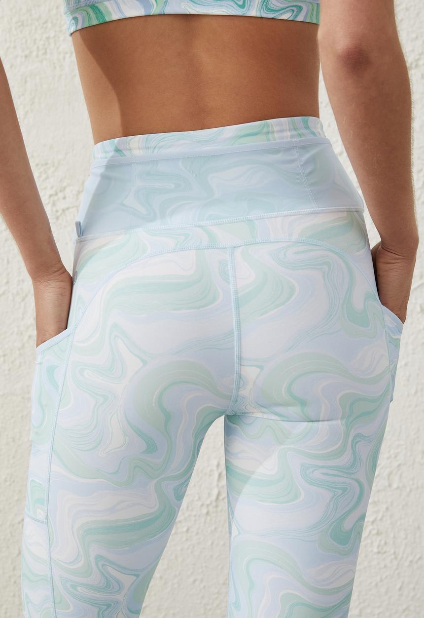 Cotton On - Smoothing explorer tight - painterly marble cameo green