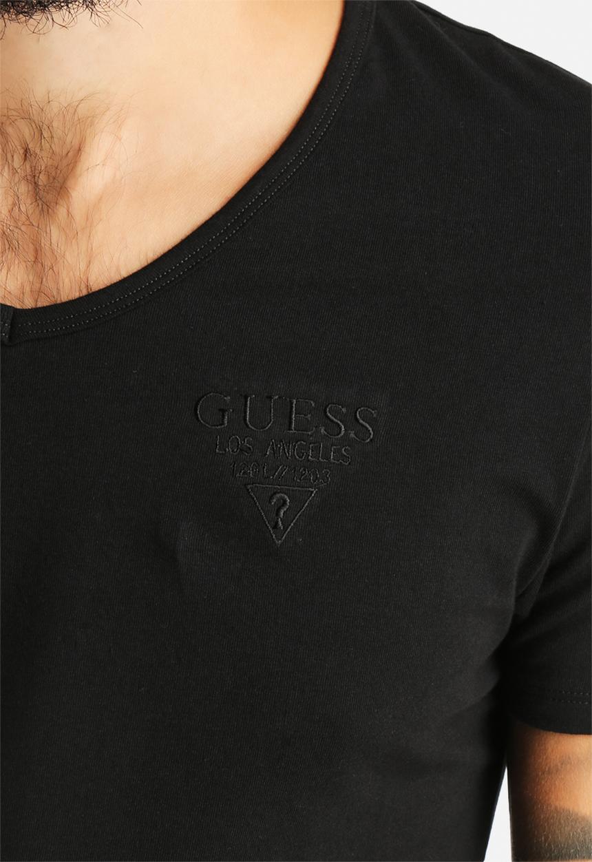 GUESS - V-Neck T-Shirt