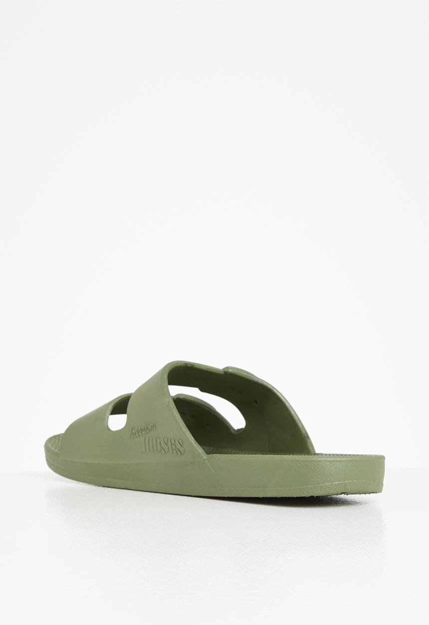 Freedom Moses - Slide - cactus