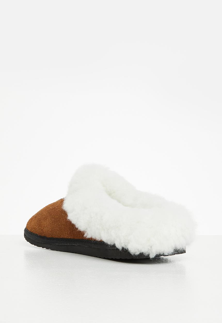 Karu - Sleek suede slipper - gunston tuscan tan