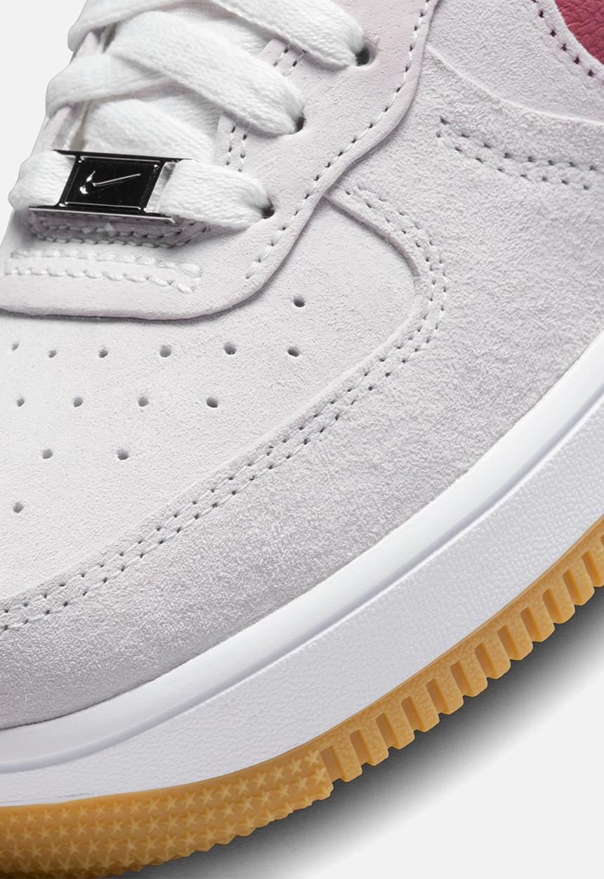 Nike - Air Force 1 sculpt - summit white/team red-valerian blue