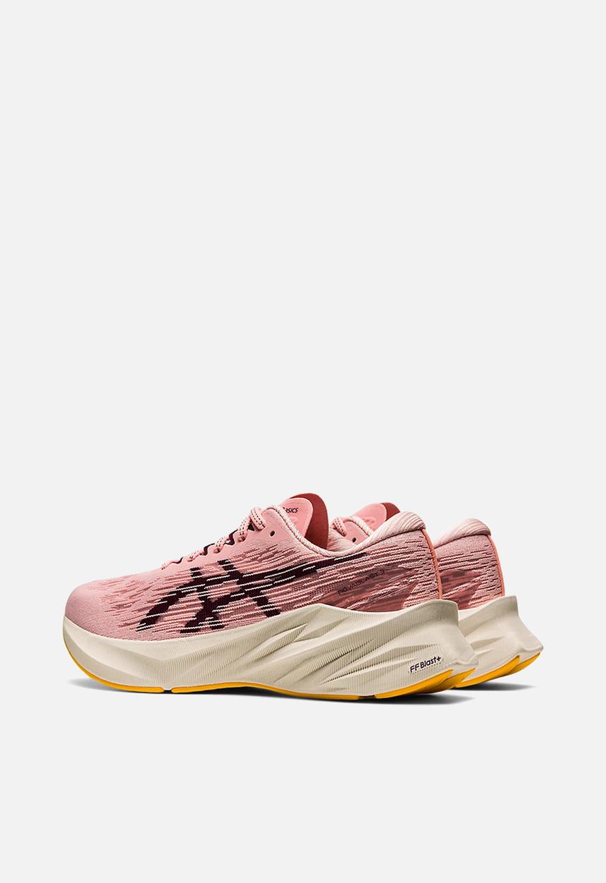 ASICS - Novablast 3 