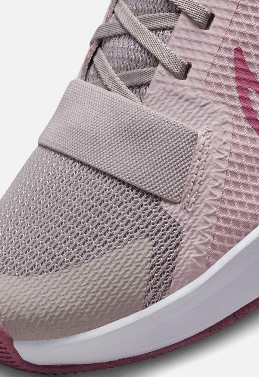 Nike - W nike mc trainer 2 - lt iron ore, desert berry & barely rose