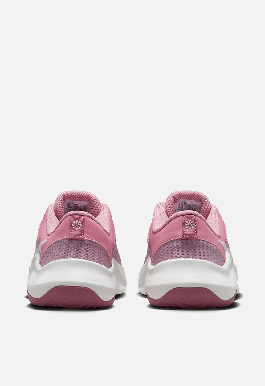 Nike - Nike Legend Essential 3 Next Nature