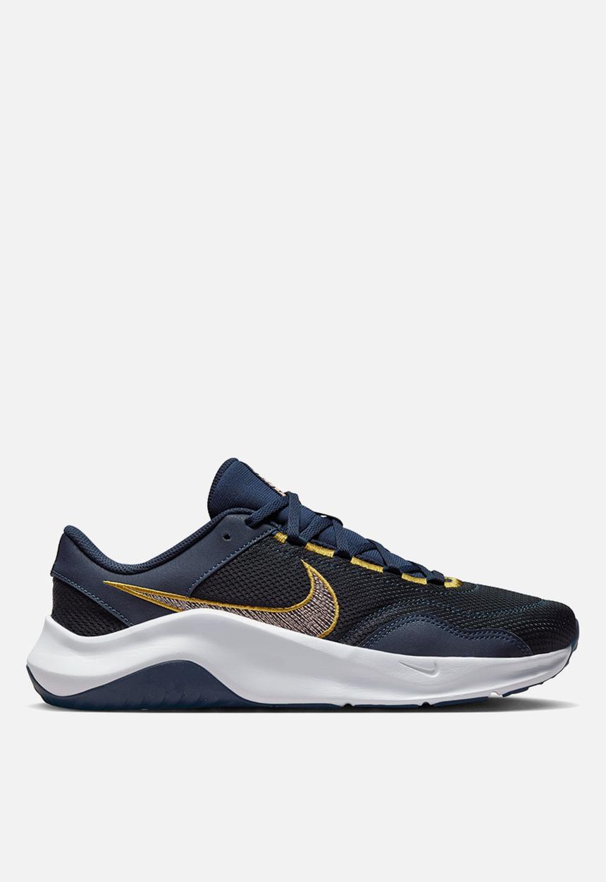 Nike - Legend essential 3