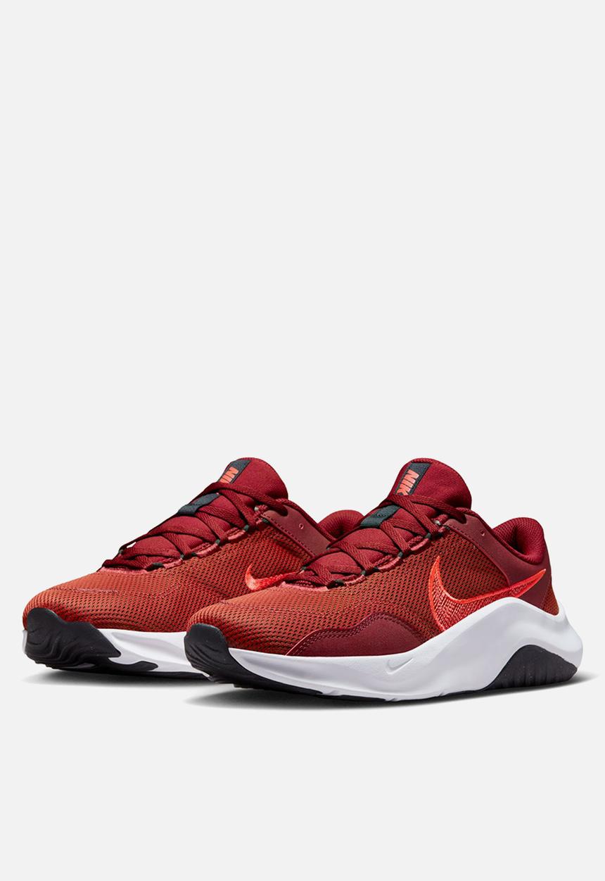 Nike - Legend Essential 3