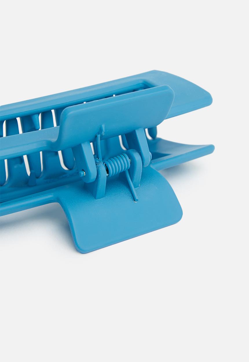 Rubi - Amber hair claw - bright blue