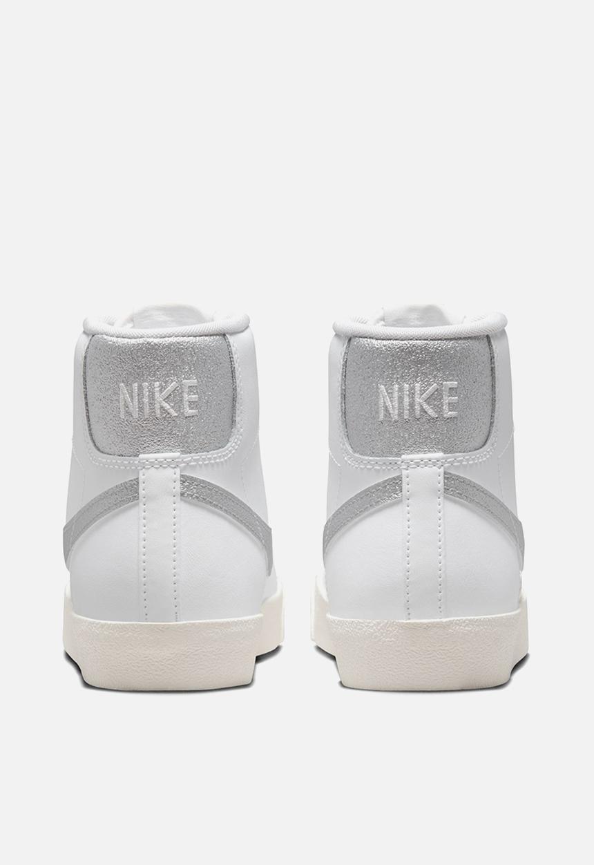 Nike - Nike Blazer Mid '77 ESS