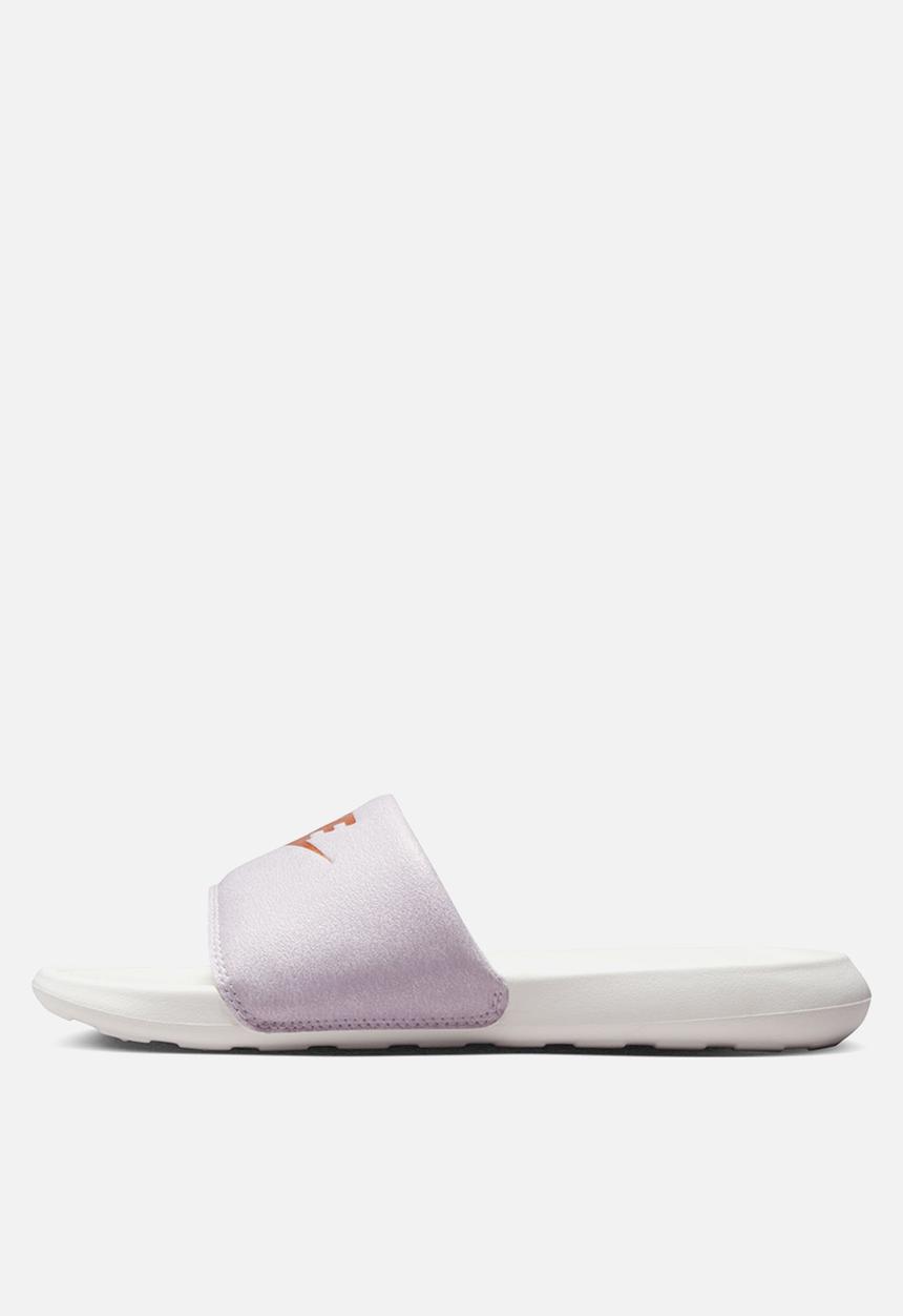 Nike - Victori One
