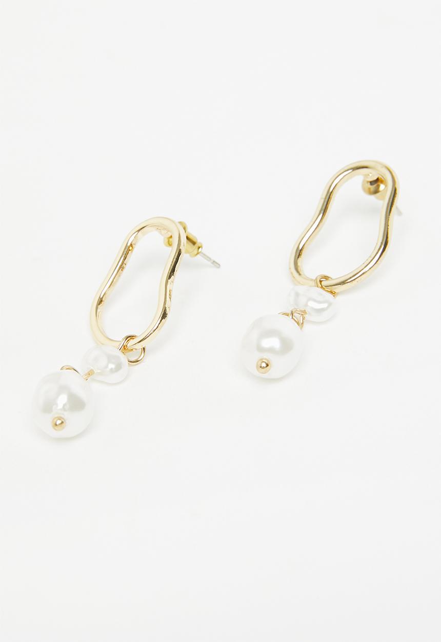 Superbalist - Heidi faux pearl earrings - gold