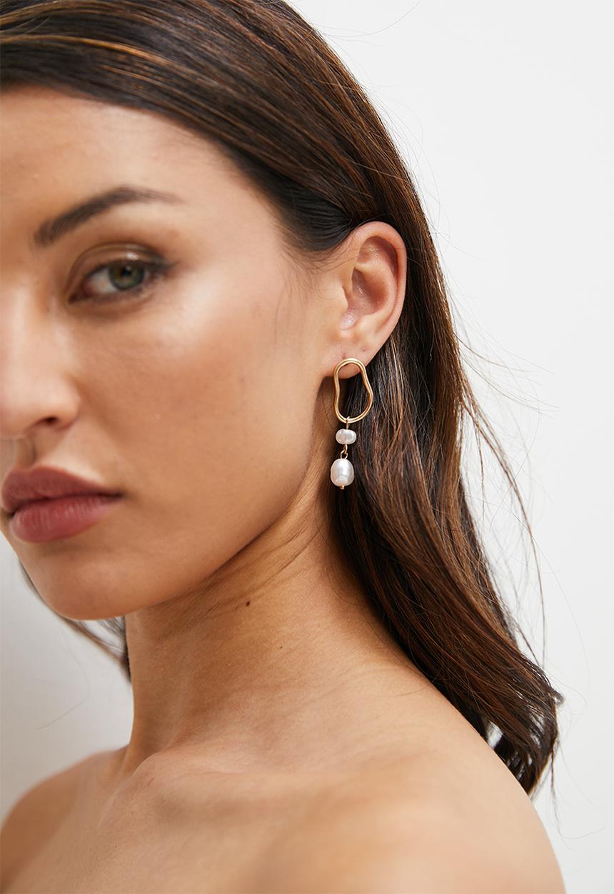 Superbalist - Heidi faux pearl earrings - gold