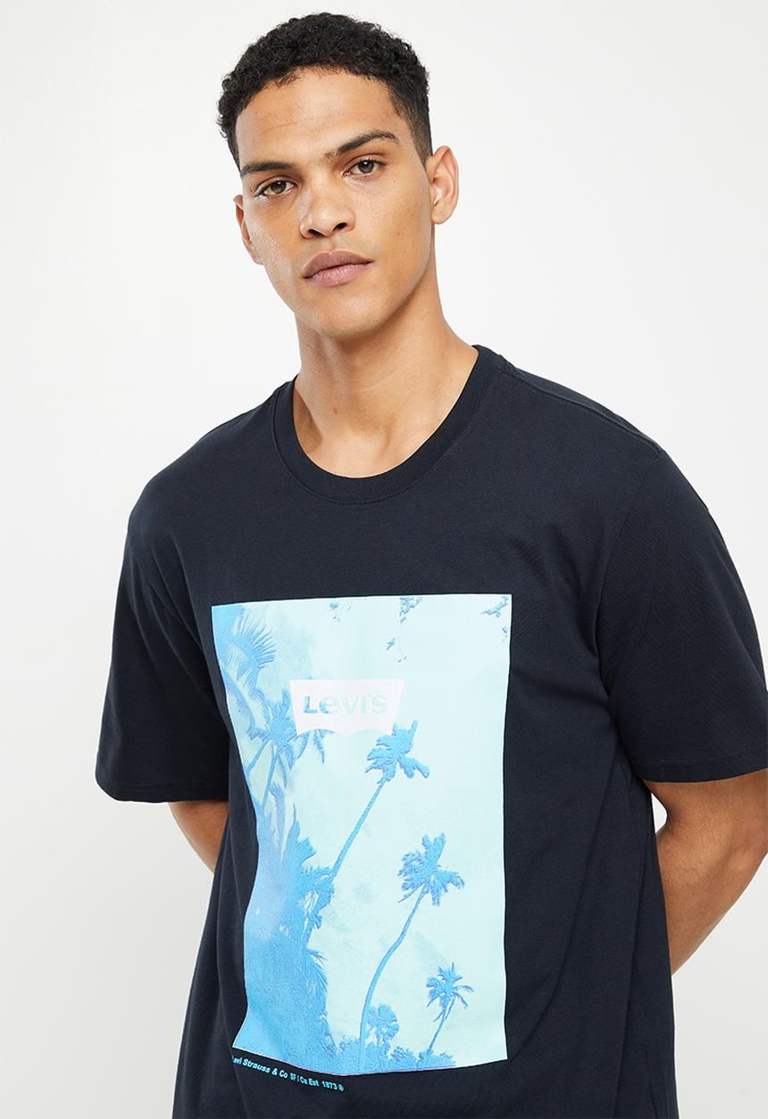 Levi’s® - Short sleeve relaxed fit tee - black