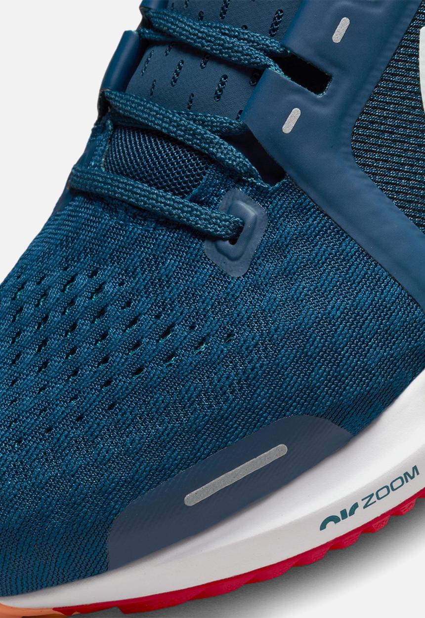 Nike - Air Zoom Vomero 16